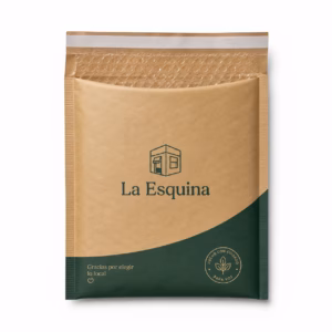 Mockup de sobre acolchado ecommerce para catálogo de productos de impresión.