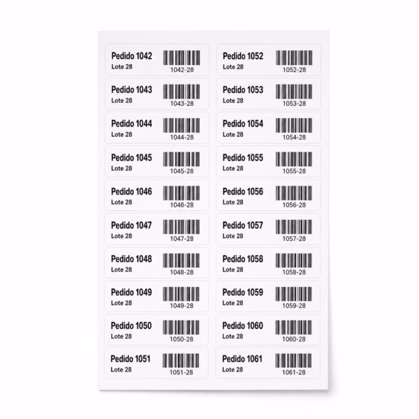 Mockup de etiquetas con datos variables para catálogo de productos de impresión.