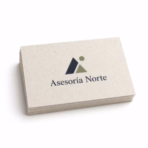 Mockup de tarjetas de visita recicladas para catálogo de productos de impresión.